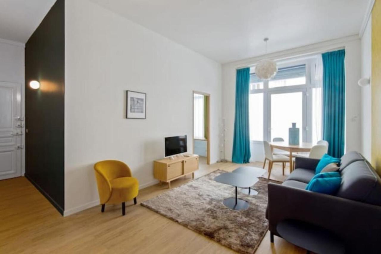 Cozy 2 Bedroom Apartment In Париж Екстериор снимка